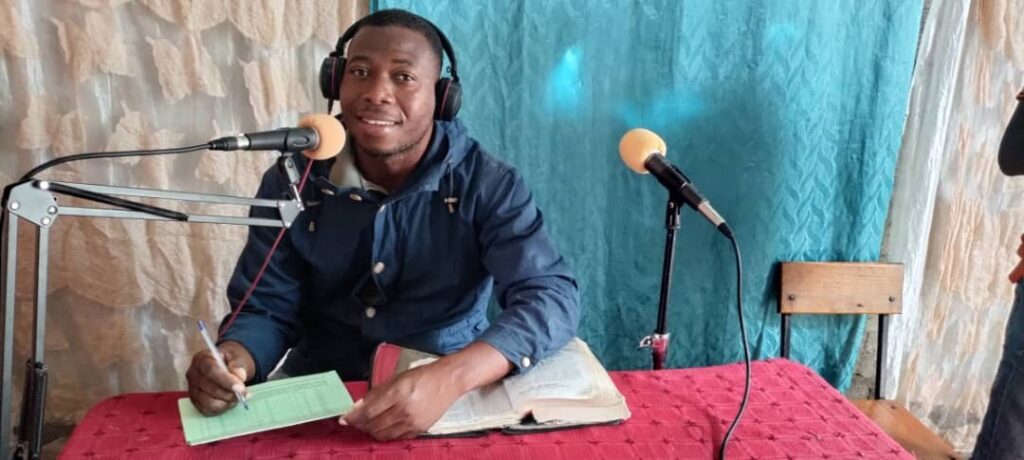 Frantz on the radio Seedime & Harvest